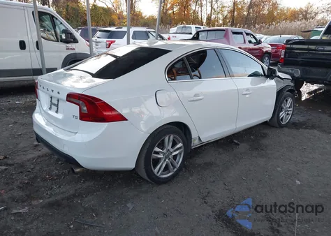 2013 Volvo S60 T5 z USA, uszkodzony, nr VIN YV1612FS1D2206007